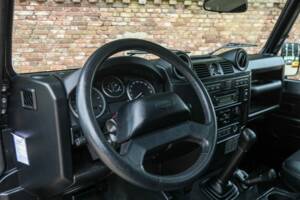 Obraz 15/50 pojazdu Land Rover Defender 90 (2013)