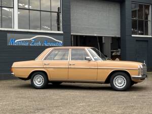 Imagen 12/81 de Mercedes-Benz 240 D 3,0 (1976)