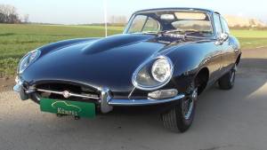 Image 9/50 of Jaguar E-Type (1967)