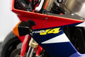 Image 27/42 de Honda RVF 750 (1994)
