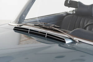 Image 20/48 of Mercedes-Benz 280 SL (1968)