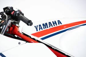 Image 16/50 of Yamaha RD 350 LC (1990)