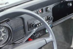 Image 20/37 of Volkswagen Beetle 1302 (1971)