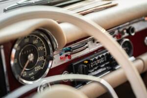 Image 36/70 de Mercedes-Benz 230 SL (1966)