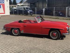 Image 32/45 of Mercedes-Benz 190 SL (1960)
