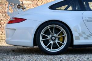 Image 23/50 de Porsche 911 GT3 RS (2010)