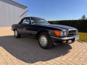Afbeelding 38/59 van Mercedes-Benz 560 SL (1986)