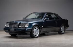 Image 11/28 of Mercedes-Benz E 320 &quot;Final Edition&quot; (1997)