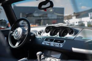 Image 21/32 of BMW Z8 (2001)