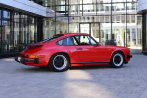 Afbeelding 39/50 van Porsche 911 Carrera 3.2 (1988)