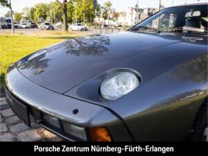 Image 34/46 of Porsche 928 S (1985)