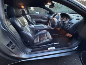 Image 17/29 of Aston Martin V12 Vanquish (2002)