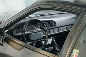 Bild 36/50 von Porsche 944 Turbo (1990)