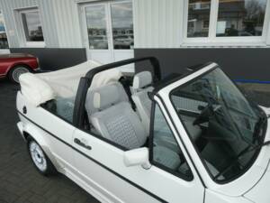 Image 17/23 of Volkswagen Golf Mk I Convertible 1.8 (1992)