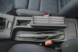 Bild 35/50 von BMW 320i (1994)