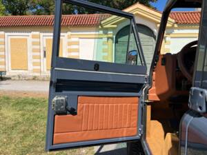 Bild 55/100 von Land Rover Defender 110 (2014)
