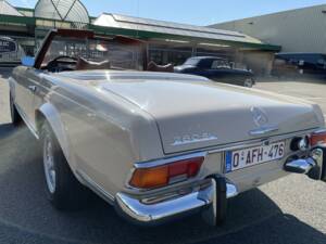 Immagine 39/50 di Mercedes-Benz 280 SL (1969)