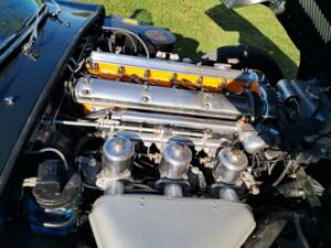 Image 7/74 of Jaguar E-Type 3.8 Flat Floor (1961)