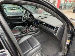 Bild 19/26 von Porsche Cayenne (2019)