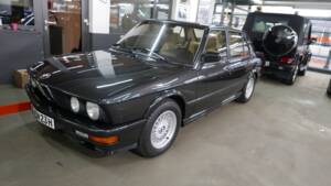 Afbeelding 2/8 van BMW M 535i (1987)