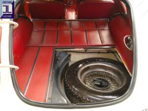 Bild 36/54 von Jaguar E-Type 4.2 (1967)