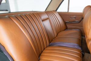 Image 18/26 of Mercedes-Benz 280 SE 4,5 (1972)