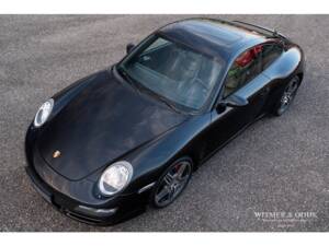 Bild 17/39 von Porsche 911 Carrera 4 (2006)