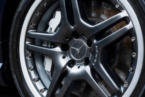 Image 51/60 of Mercedes-Benz SL 65 AMG (2004)