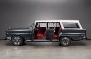 Bild 15/31 von Mercedes-Benz 230 S Universal (1967)