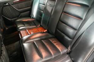 Image 4/32 of Mercedes-Benz 500 E (1992)