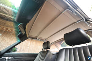 Image 24/85 of Mercedes-Benz 560 SL (1986)