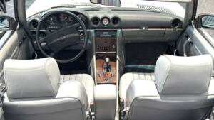 Bild 29/36 von Mercedes-Benz 560 SL (1989)