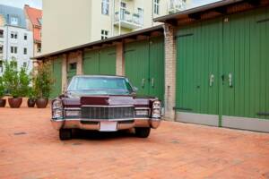 Bild 18/200 von Cadillac Coupe DeVille (1968)