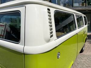 Image 14/73 of Volkswagen T2b Kombi (1978)
