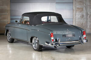 Image 8/23 of Mercedes-Benz 220 SE Cabriolet (1960)