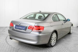 Afbeelding 26/50 van BMW 325i (2007)