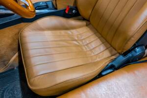 Image 17/34 de Jaguar Type E V12 (1972)