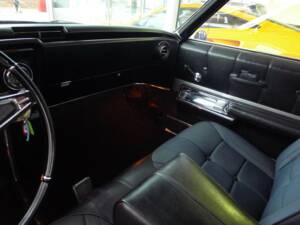 Image 11/15 of Oldsmobile Toronado (1967)