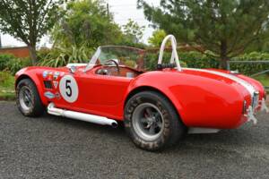 Image 7/8 of Contemporary Classics Cobra 427 S/C CCX (1965)
