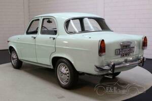 Image 6/19 of Alfa Romeo Giulietta Sprint 1300 (1965)