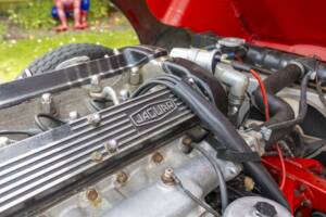 Image 14/20 de Jaguar E-Type (1969)