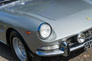 Image 35/49 de Ferrari 330 GT 2+2 (1966)