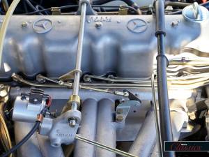 Bild 11/48 von Mercedes-Benz 280 SE (1969)