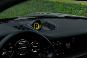 Image 14/30 of Porsche 911 Carrera (2022)