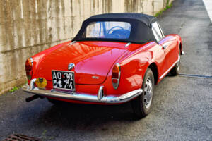 Image 5/25 of Alfa Romeo Giulia 1600 Spider (1962)