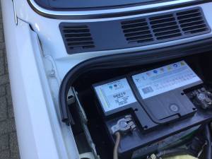 Bild 15/20 von BMW 320i (1988)