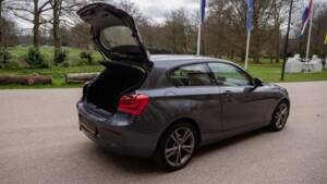 Bild 22/23 von BMW 118i (2018)
