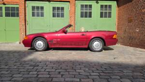Image 2/100 of Mercedes-Benz 300 SL-24 (1991)