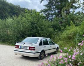 Imagen 1/4 de Volvo 440 Turbo (1994)