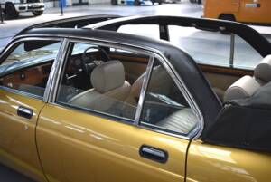 Image 12/47 of Daimler Sovereign 4.2 (1982)